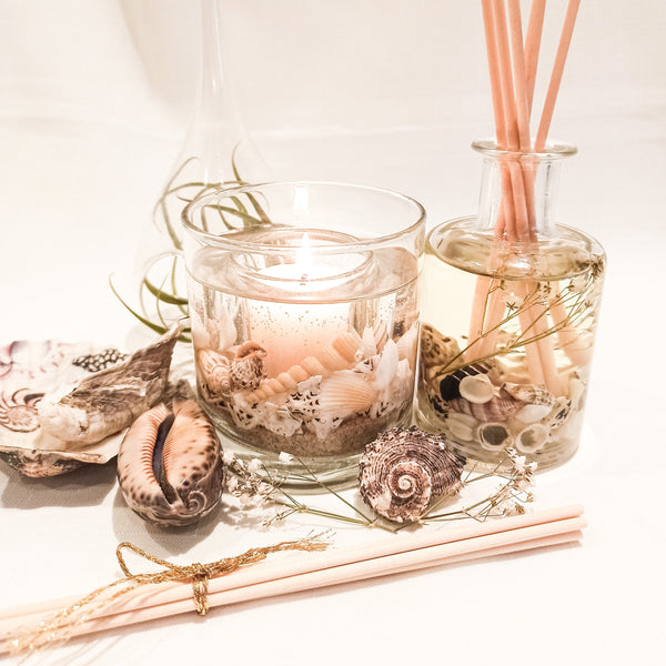 Save with the Luxury Botanical Duo! Coast - A revitalising blend evocative of brisk coastal walks, ozonic sea air, seashells and driftwood. Each fragrance duo includes a soy and gel wax tumbler with soy wax refill and a 200ml apothecary bottle luxury reed diffuser with six natural coloured reeds.  Candles and reed diffusers are handcrafted, with natural botanicals that are hand placed individually. The fragrance duo is vegan friendly, not tested on animals and reusable.